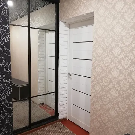Квартира У Лошицкого Парка Apartment *