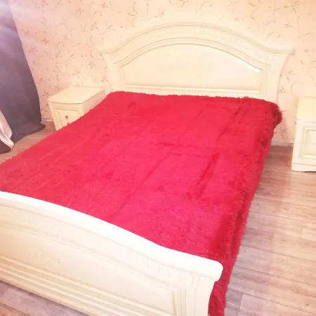 Apartment Квартира У Лошицкого Парка Minsk